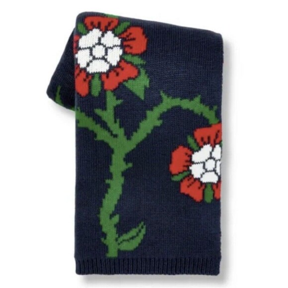 Rowing Blazers Target Rose Print Throw Blanket - Picture 2 of 10